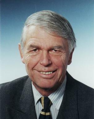 Porträtfoto Dr. Heinrich Maul